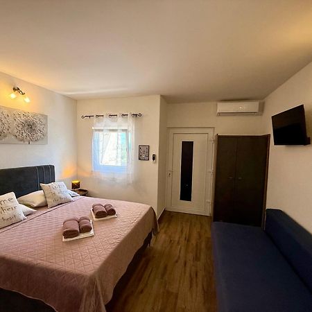 Apartments Matic Baška Voda Kamer foto
