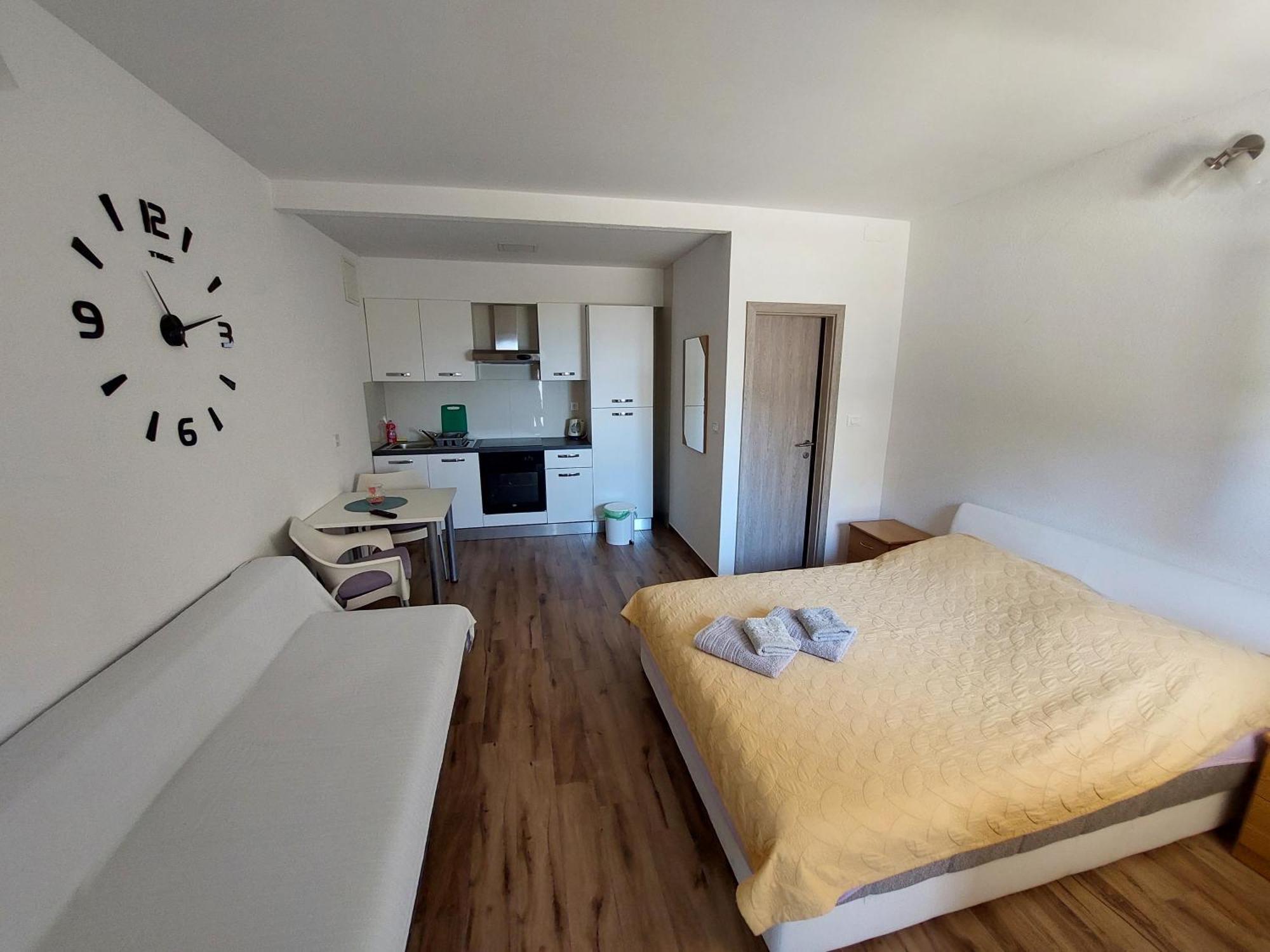 Apartments Matic Baška Voda Kamer foto