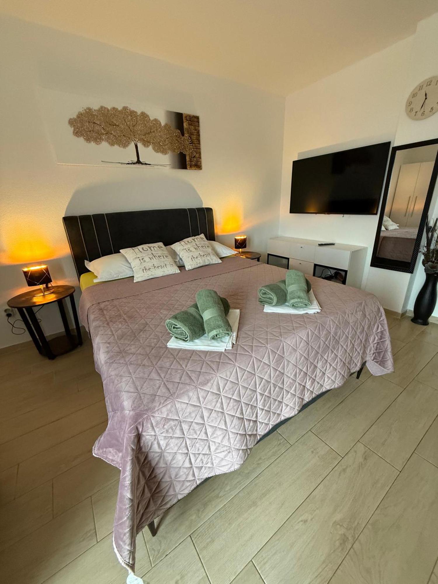 Apartments Matic Baška Voda Kamer foto