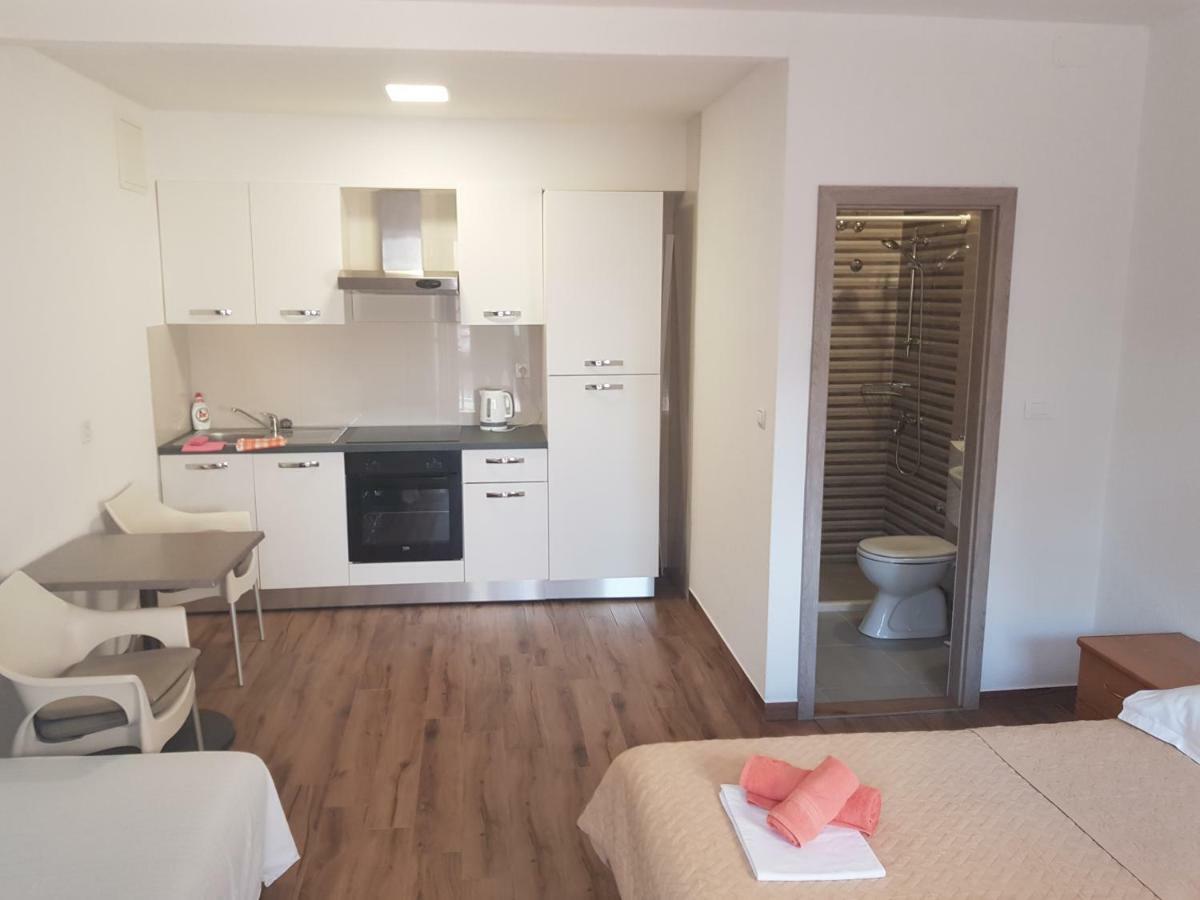 Apartments Matic Baška Voda Buitenkant foto